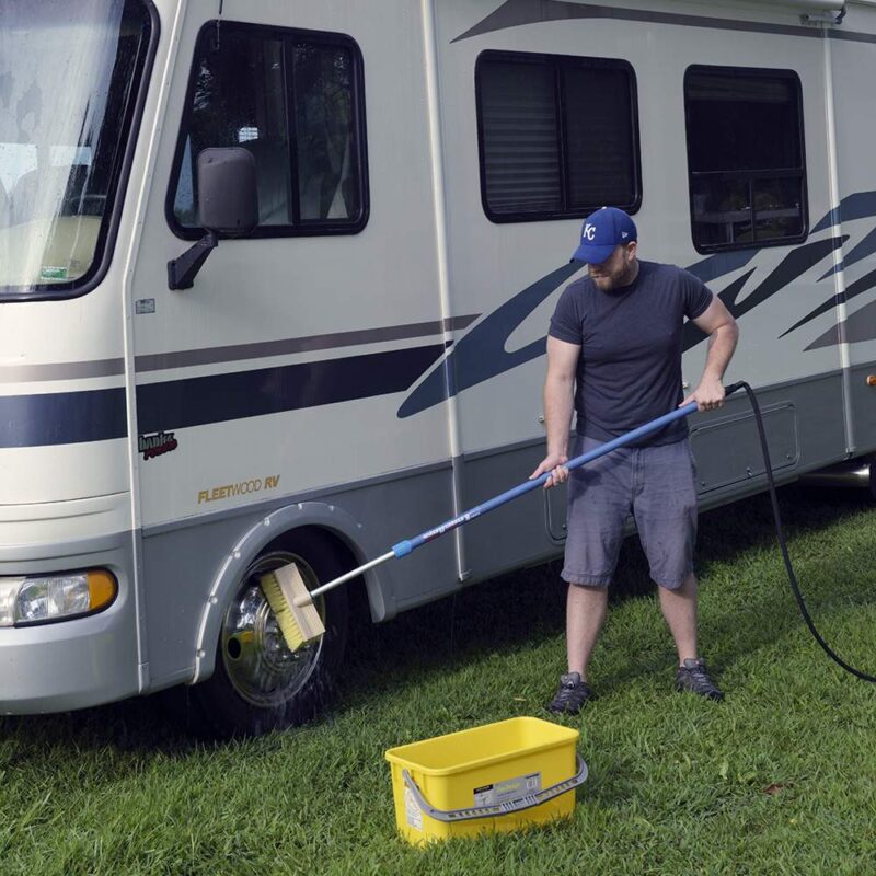 Stiff bi-level brush cleaning RV tires