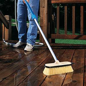 Cleaning a deck with Hydra-Soar