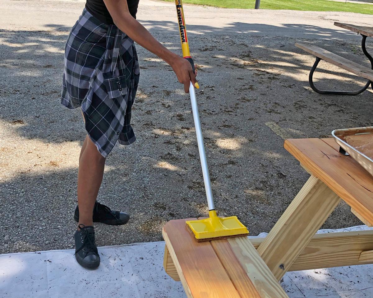 How to Easily Stain a Picnic Table with Woodmates® Mr. LongArm