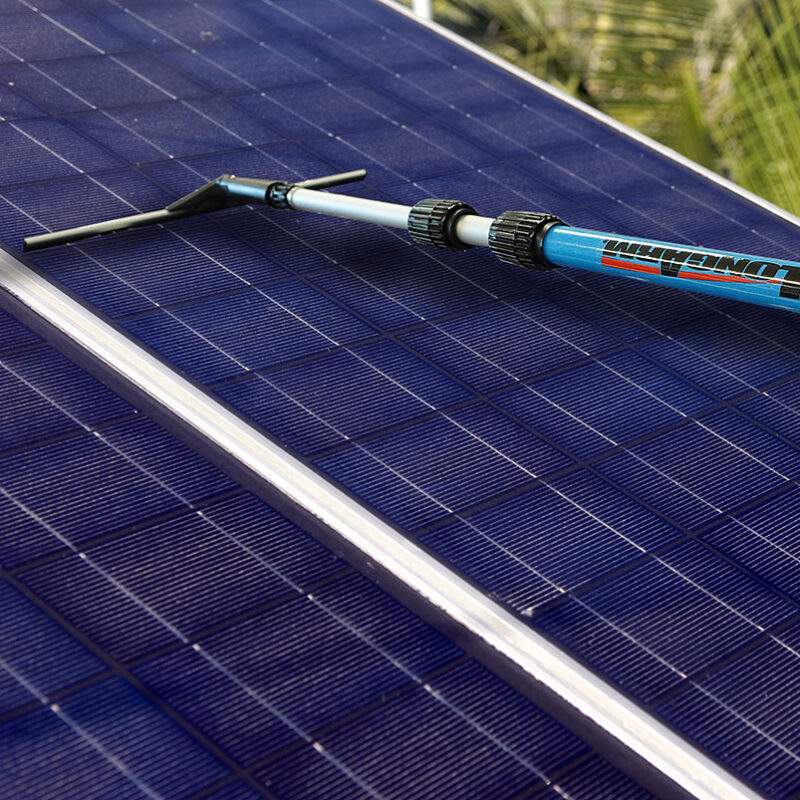 ProDesign squeegee cleaning solar panels