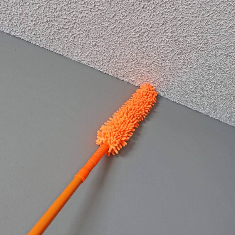 Microfiber Duster with Extendable Pole - Image 5
